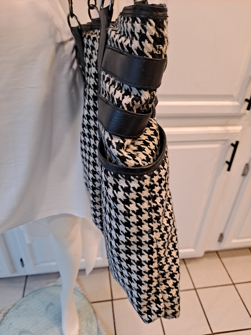 Vintage Y2k Black & White Houndstooth Wool Blend Tote w/Buckle Straps & Pockets - Picture 5 of 12